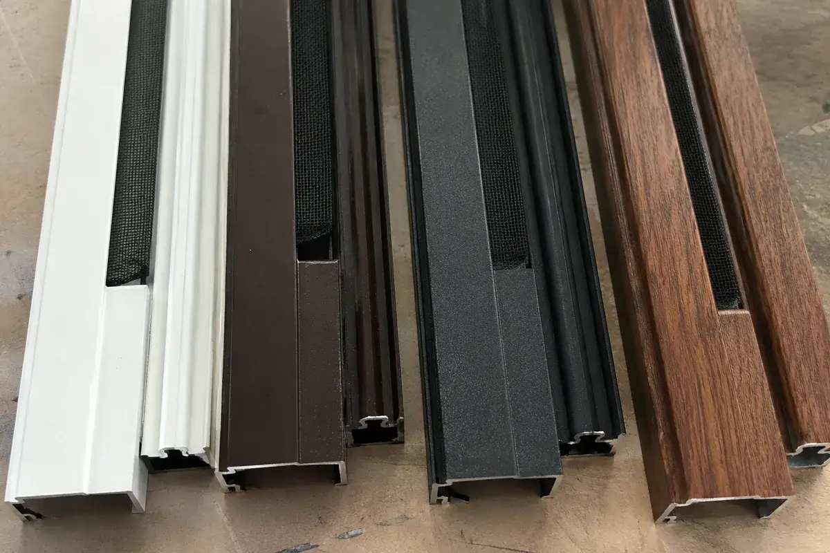 Aluminijumski profili za ram komarnika u beloj, smeđoj, antracit boji i dezenu drveta