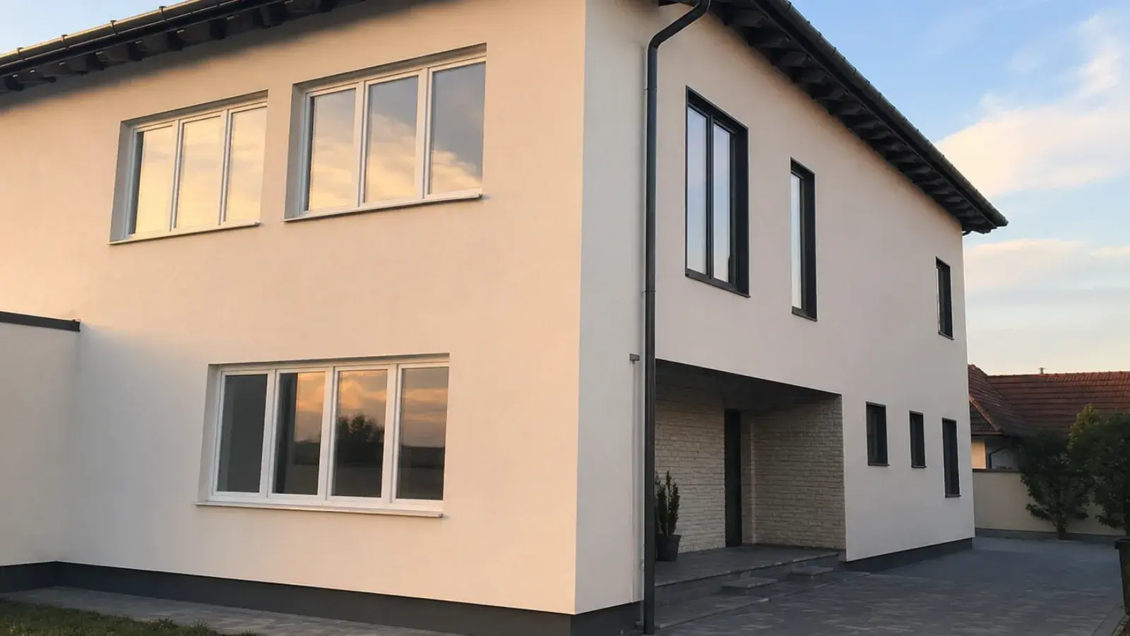 Kuća sa PVC i ALU prozorima
