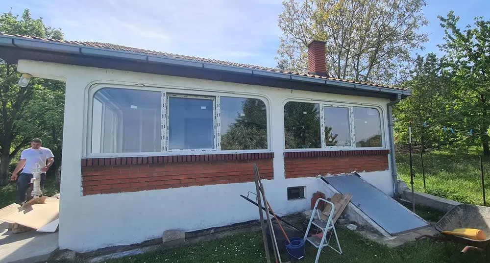 Beli PVC prozori na vikendici